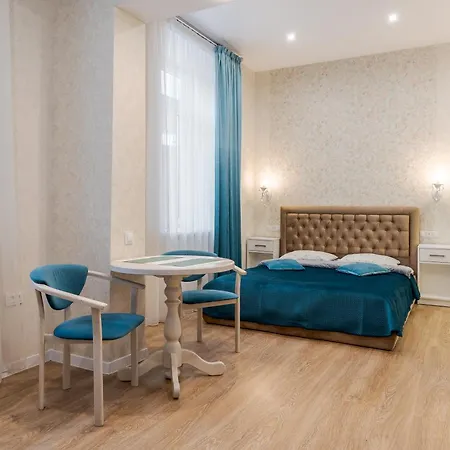 Luxury Flat Near Opera Apartment Lviv Exterior photo