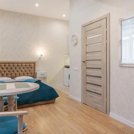 Luxury Flat Near Opera Apartment Lviv Exterior photo